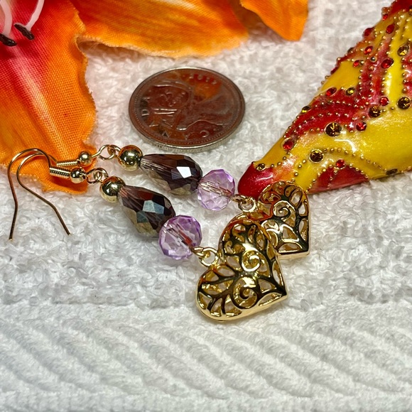💕Stunning gold hearts with purple and black accented earrings - Picture 5 of 10